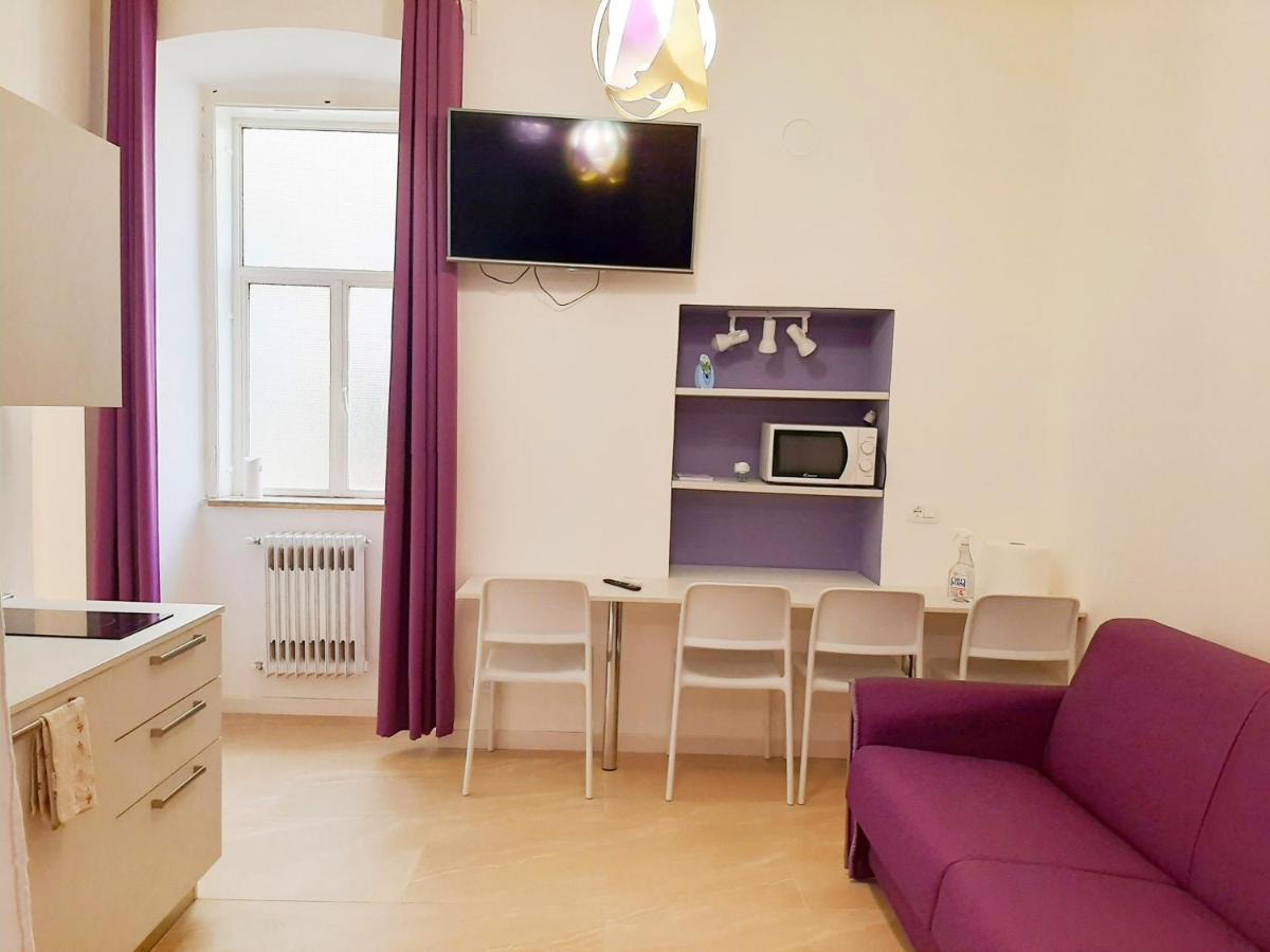 Trieste Center Rooms & Apartments - Fiori Di Triest Zewnętrze zdjęcie