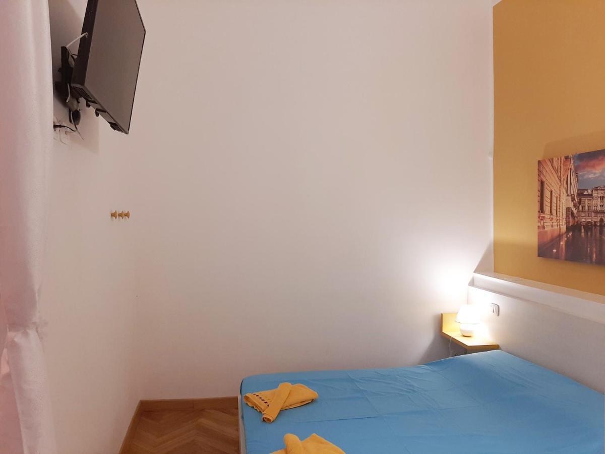 Trieste Center Rooms & Apartments - Fiori Di Triest Zewnętrze zdjęcie